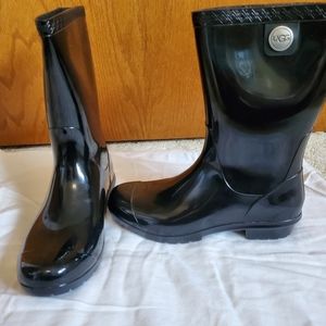 UGG Sienna Rain boot Size 6 Black